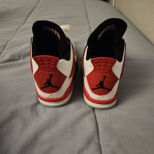 Jordan's Retro 4's Red Cement